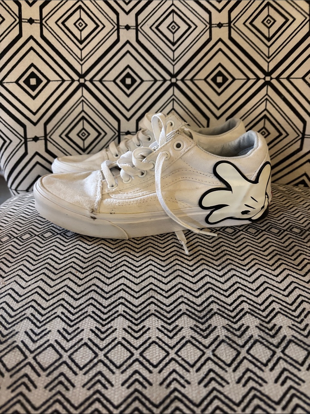 Womens Mickey vans size 7.5